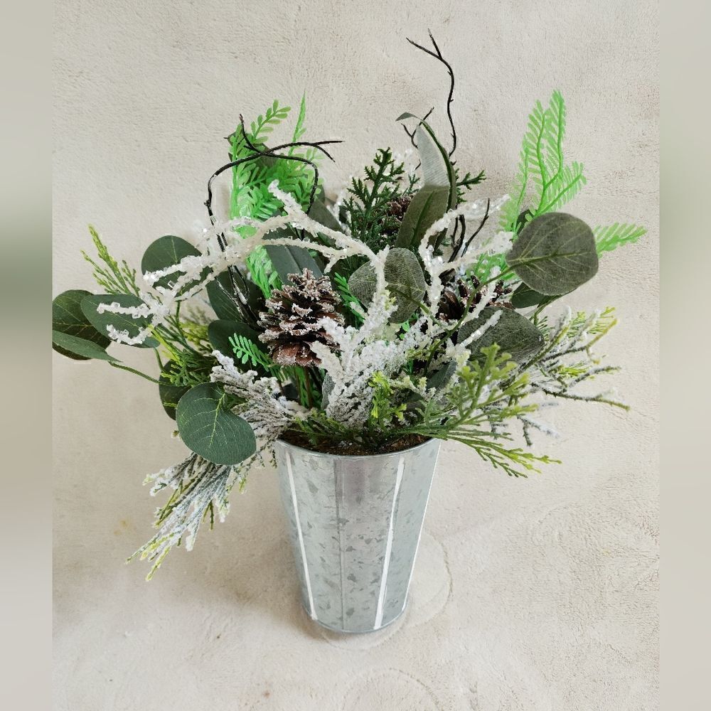 New Christmas Floral Arrangement  